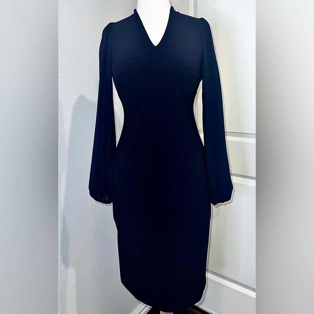 Vince Camuto Women's Long Sleeve V Neck Stretch Crepe Bodycon Dress